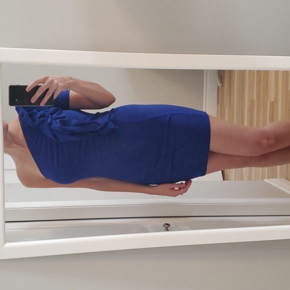 Gorgeous blue dress - Picture 2 of 3